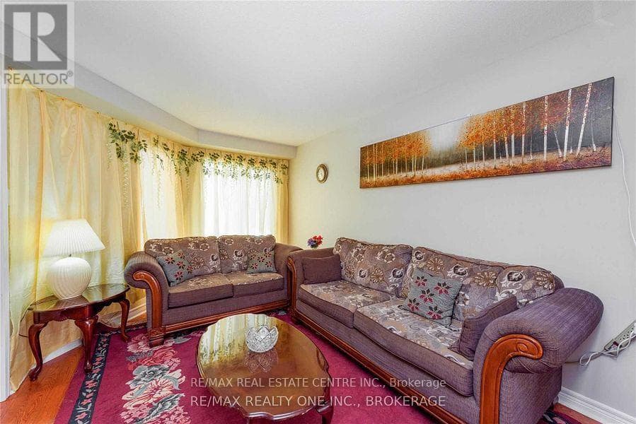 Single Family at Upper- 6197 Duford Drive, Mississauga (East Credit), Ontario - Photo 9 - RE/MAX Garden City Realty