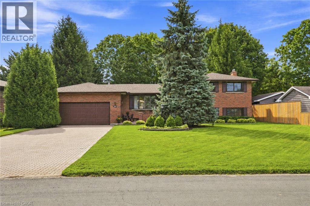 Single Family at 8 NORBERT Place, Kitchener, Ontario - Photo 3 - RE/MAX Garden City Realty