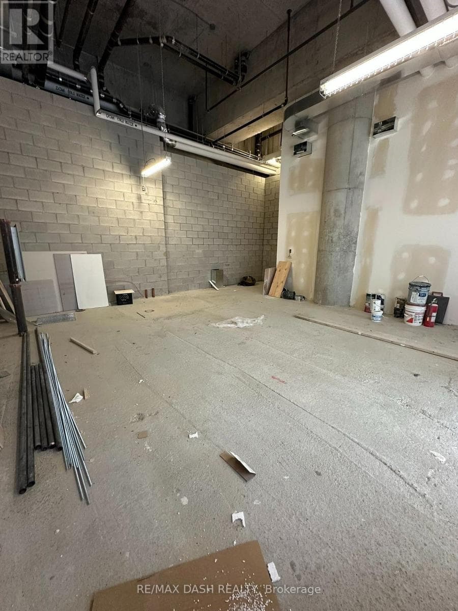Retail at Unit B- 3065 Dufferin St Street, Toronto (Yorkdale-Glen Park), Ontario - Photo 8 - RE/MAX Garden City Realty