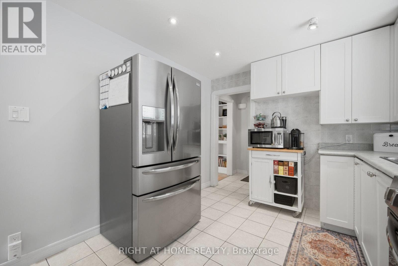 Single Family at 18 Vanbrugh Avenue, Toronto (Birchcliffe-Cliffside), Ontario - Photo 8 - RE/MAX Garden City Realty