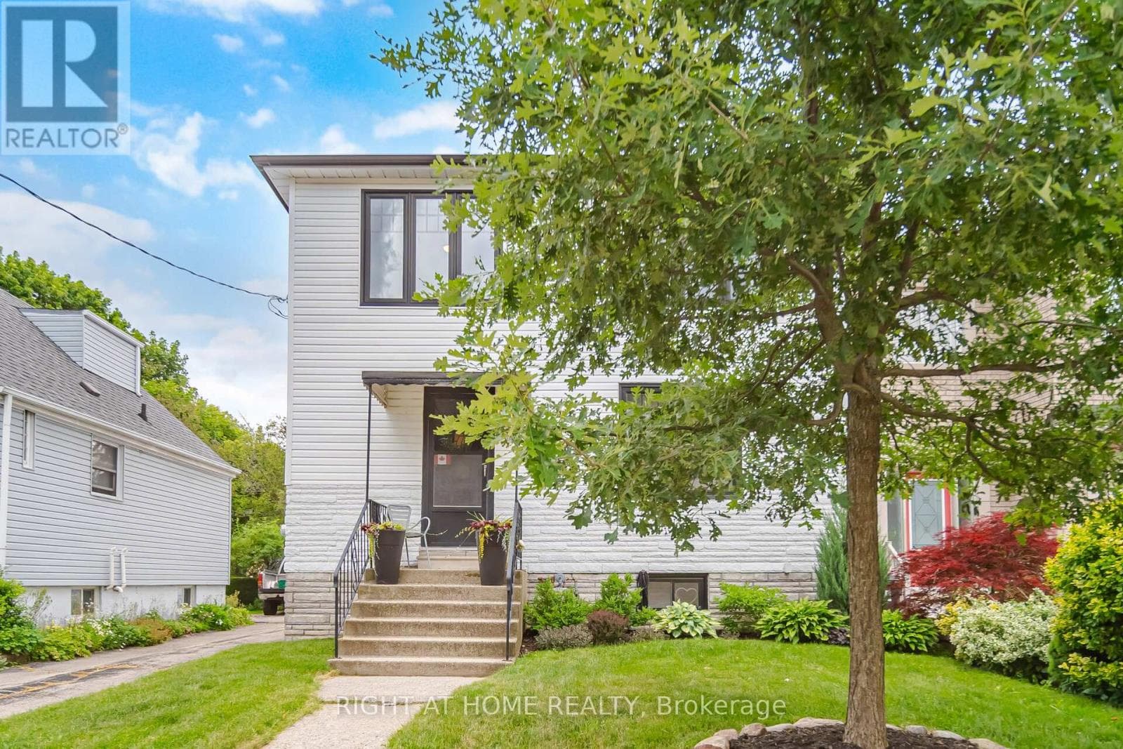 Single Family at 18 Vanbrugh Avenue, Toronto (Birchcliffe-Cliffside), Ontario - Photo 2 - RE/MAX Garden City Realty