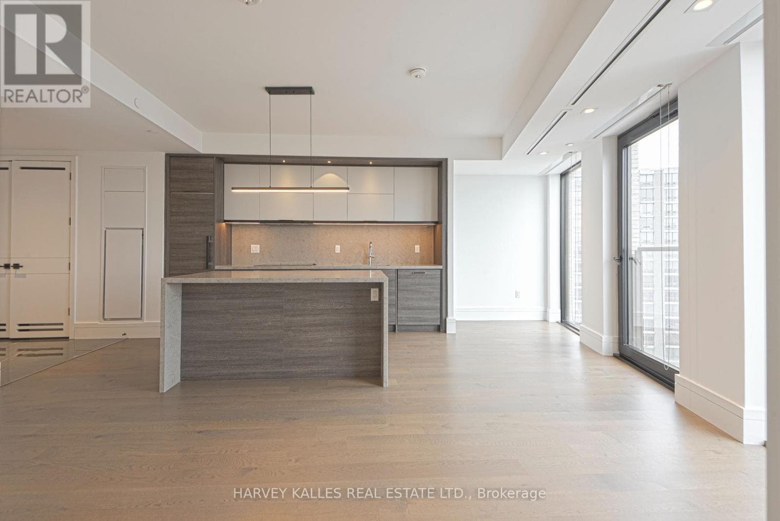 Single Family at 1508- 215 Lonsdale Road, Toronto (Forest Hill South), Ontario - Photo 3 - RE/MAX Garden City Realty