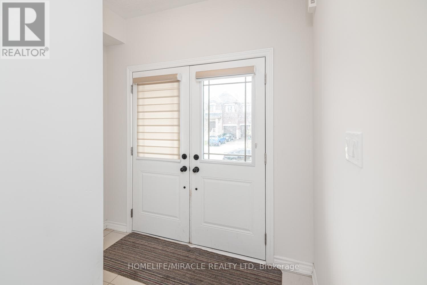 Single Family at 82 Baker Street, Thorold (Thorold Downtown), Ontario - Photo 4 - RE/MAX Garden City Realty