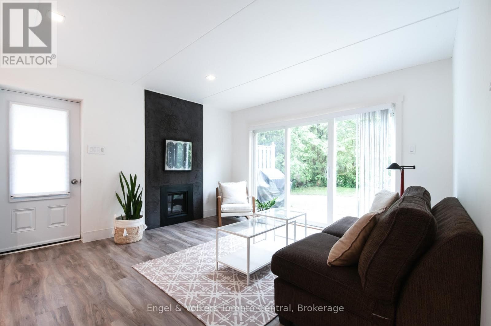 50- 19 DAWSON Drive
