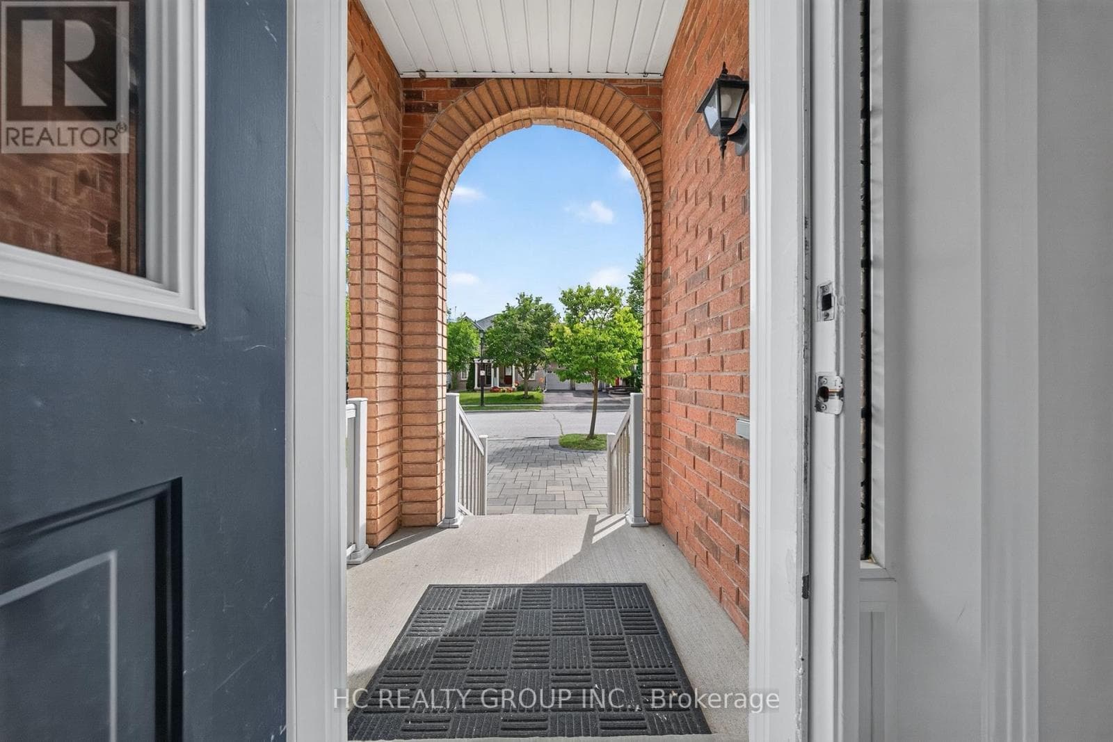 Single Family at 86 Beare Trail, Newmarket (Woodland Hill), Ontario - Photo 3 - RE/MAX Garden City Realty