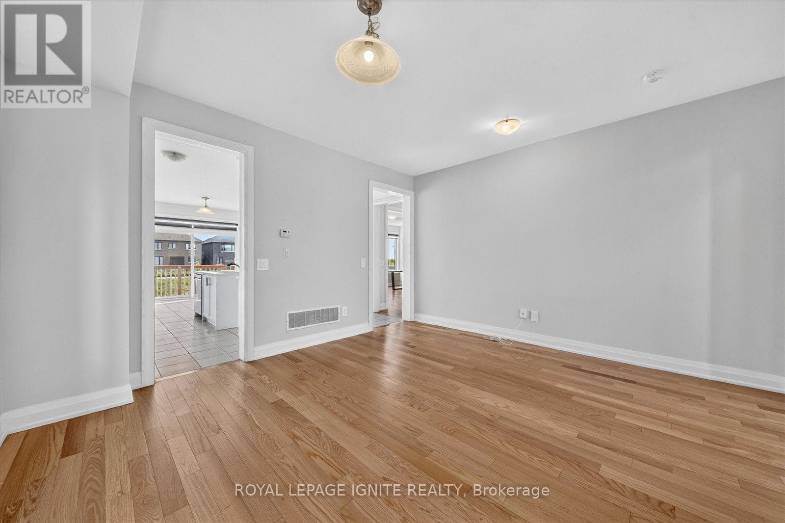 Single Family at 11 Walters Street, Kawartha Lakes (Lindsay), Ontario - Photo 10 - RE/MAX Garden City Realty