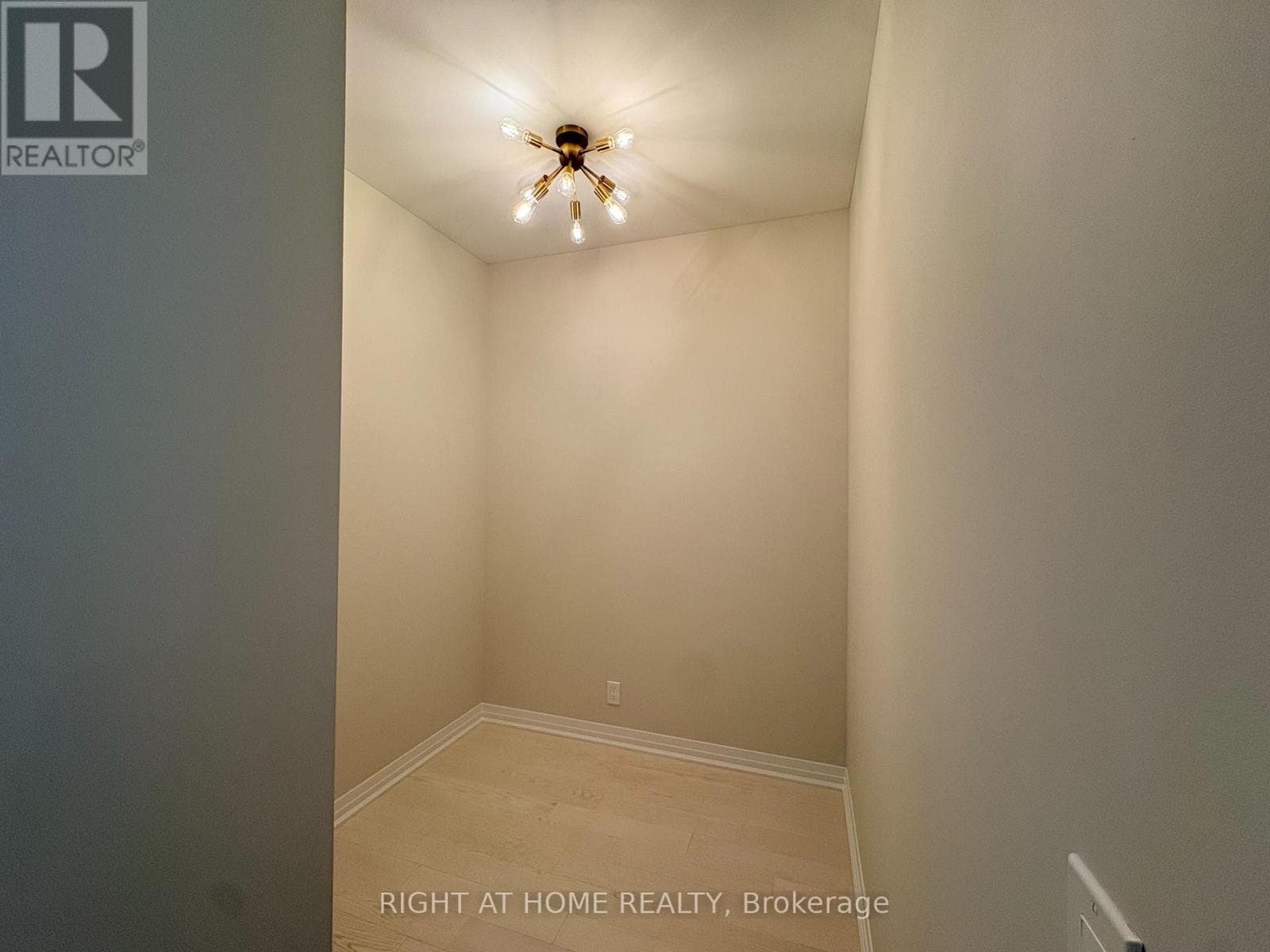 Single Family at 527- 102 GROVEWOOD Common, Oakville (GO Glenorchy), Ontario - Photo 10 - RE/MAX Garden City Realty