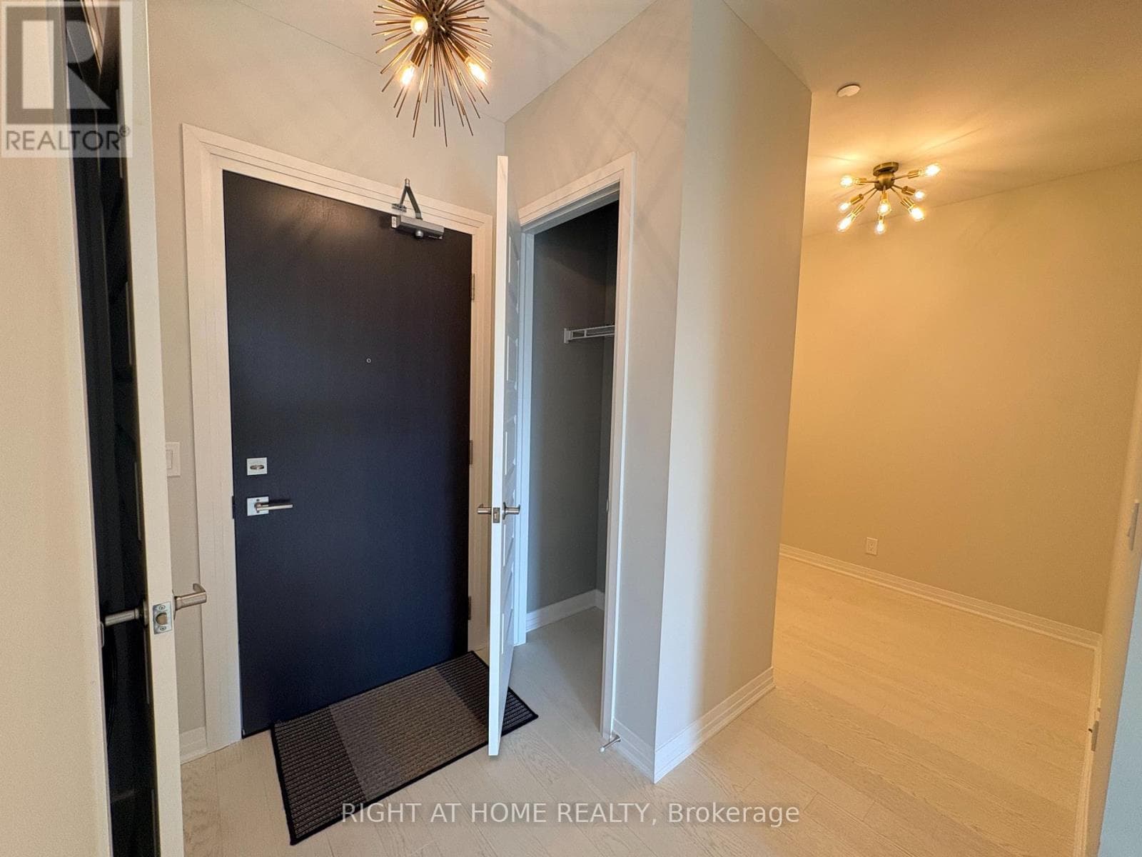 Single Family at 527- 102 GROVEWOOD Common, Oakville (GO Glenorchy), Ontario - Photo 9 - RE/MAX Garden City Realty