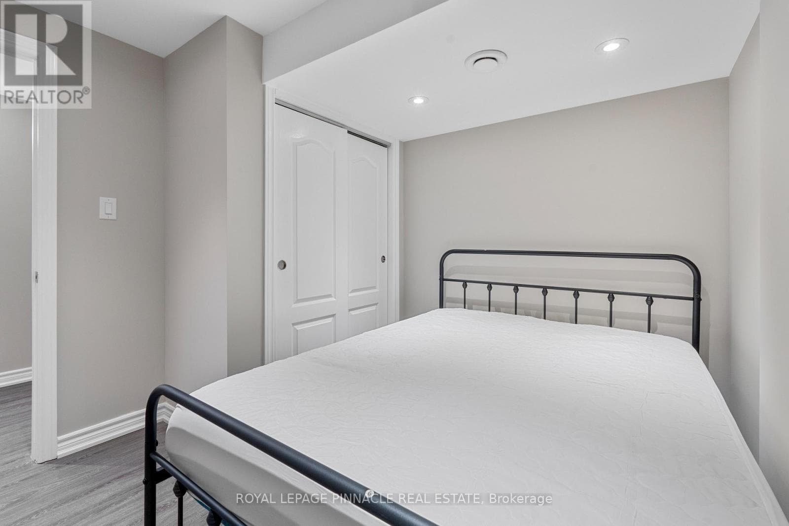 Single Family at 3265 Topeka Drive, Mississauga (Churchill Meadows), Ontario - Photo 10 - RE/MAX Garden City Realty