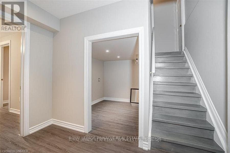 Single Family at 3265 Topeka Drive, Mississauga (Churchill Meadows), Ontario - Photo 3 - RE/MAX Garden City Realty