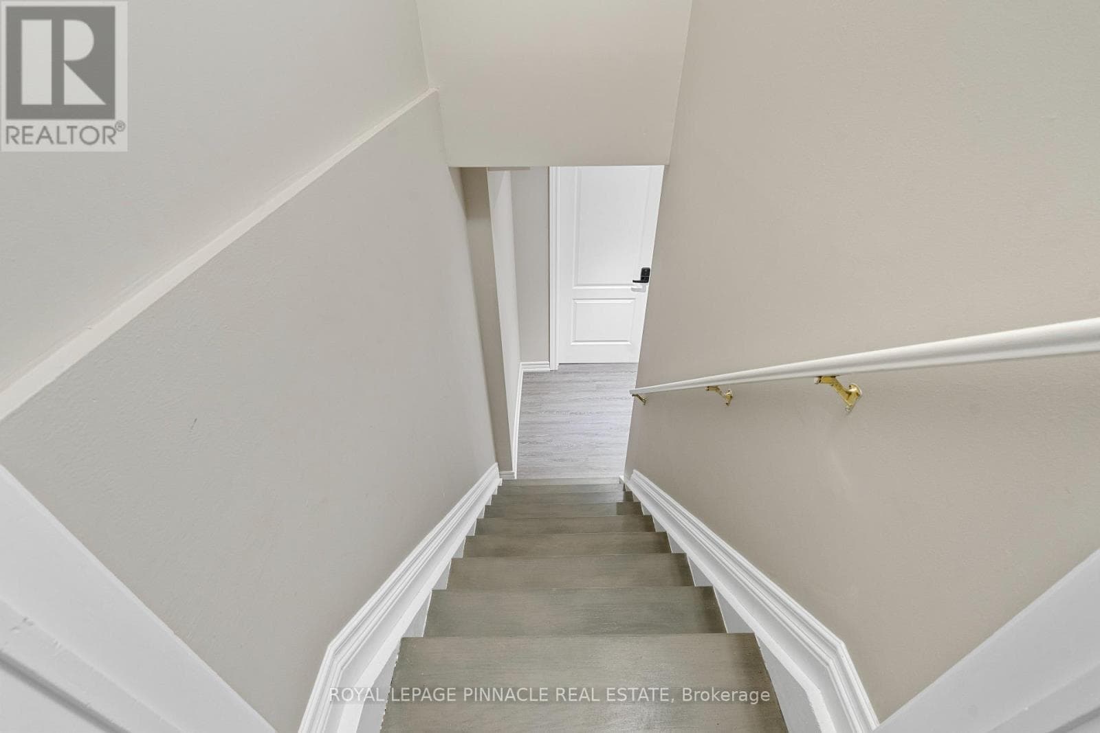 Single Family at 3265 Topeka Drive, Mississauga (Churchill Meadows), Ontario - Photo 4 - RE/MAX Garden City Realty