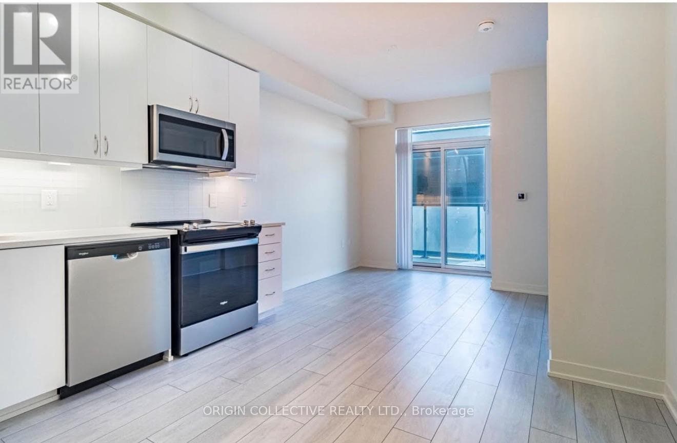 Single Family at 810- 38 Annie Craig Drive, Toronto (Mimico), Ontario - Photo 3 - RE/MAX Garden City Realty