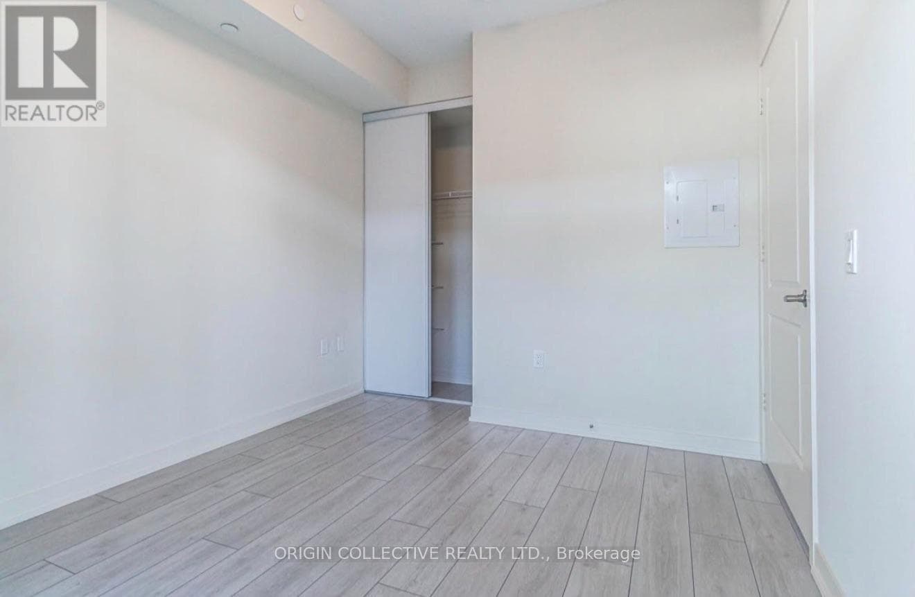 Single Family at 810- 38 Annie Craig Drive, Toronto (Mimico), Ontario - Photo 5 - RE/MAX Garden City Realty