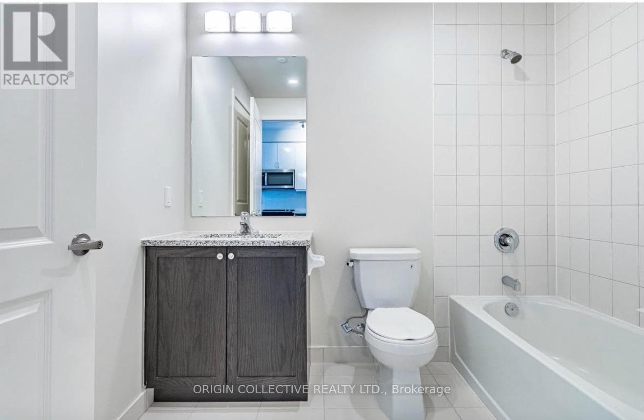 Single Family at 810- 38 Annie Craig Drive, Toronto (Mimico), Ontario - Photo 6 - RE/MAX Garden City Realty