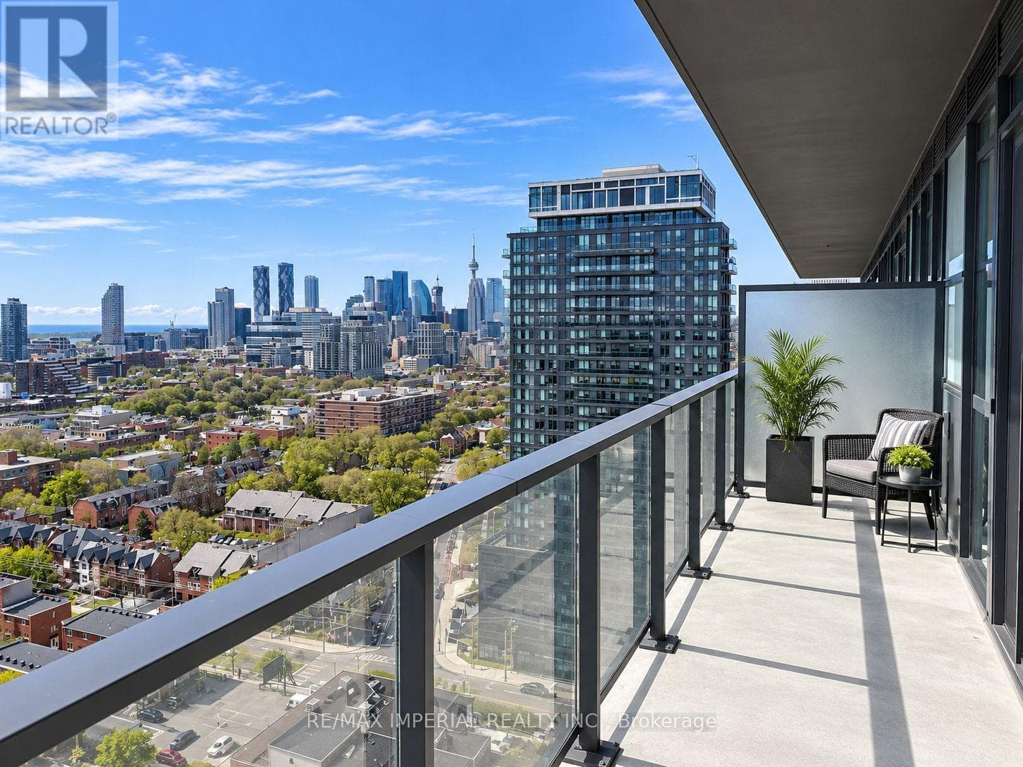 Single Family at 2302- 5 Defries Street, Toronto (Regent Park), Ontario - Photo 3 - RE/MAX Garden City Realty