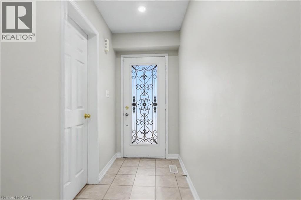 Single Family at 88 BLOOMINGTON Drive, Cambridge, Ontario - Photo 5 - RE/MAX Garden City Realty