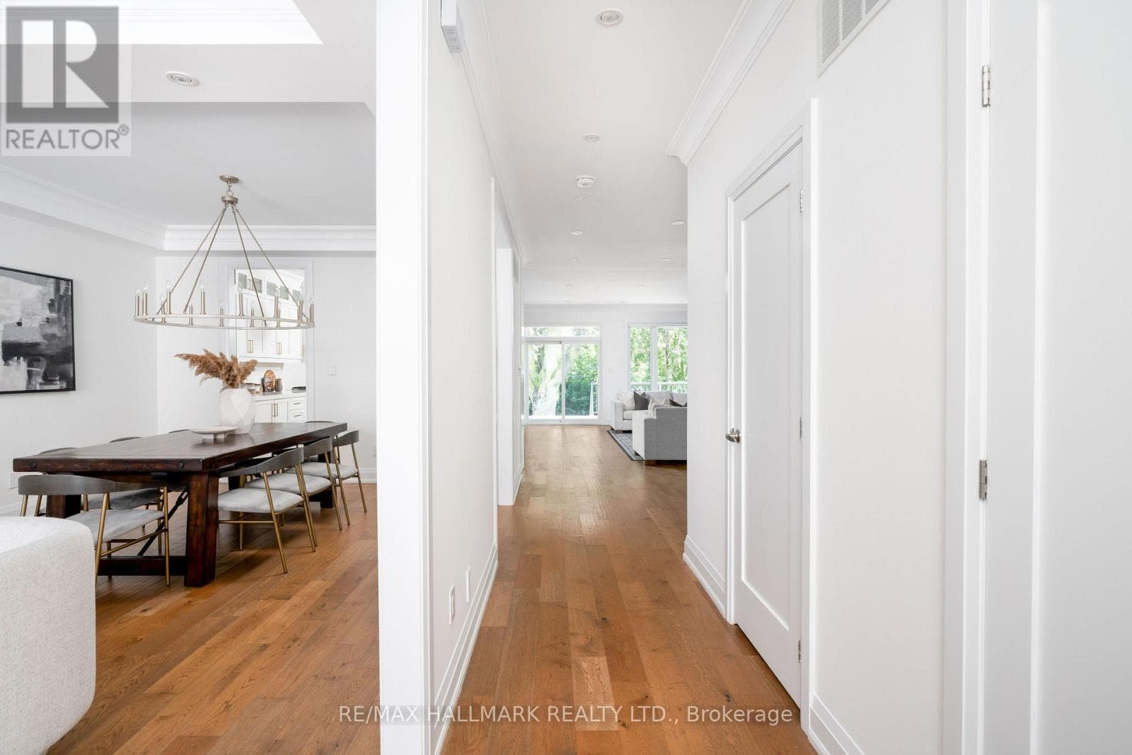 Single Family at 136 Glenwood Crescent, Toronto (O'Connor-Parkview), Ontario - Photo 10 - RE/MAX Garden City Realty