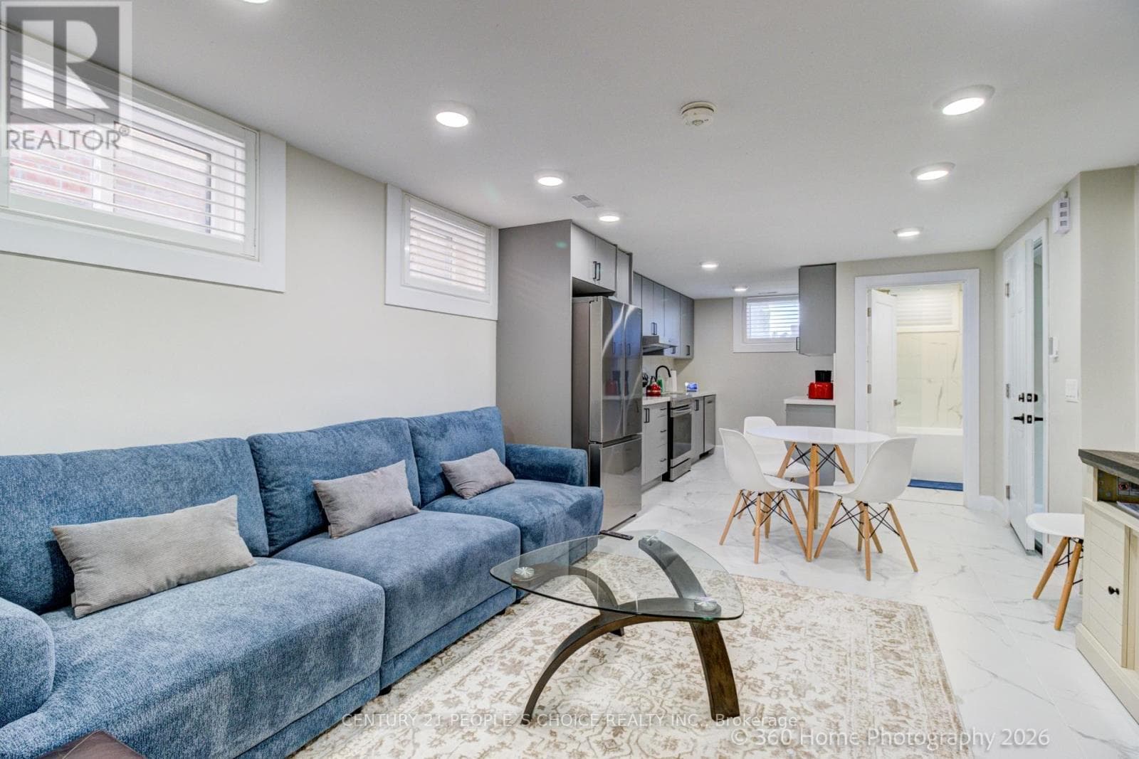 Single Family at Lower- 37 Bentworth Avenue, Toronto (Yorkdale-Glen Park), Ontario - Photo 6 - RE/MAX Garden City Realty