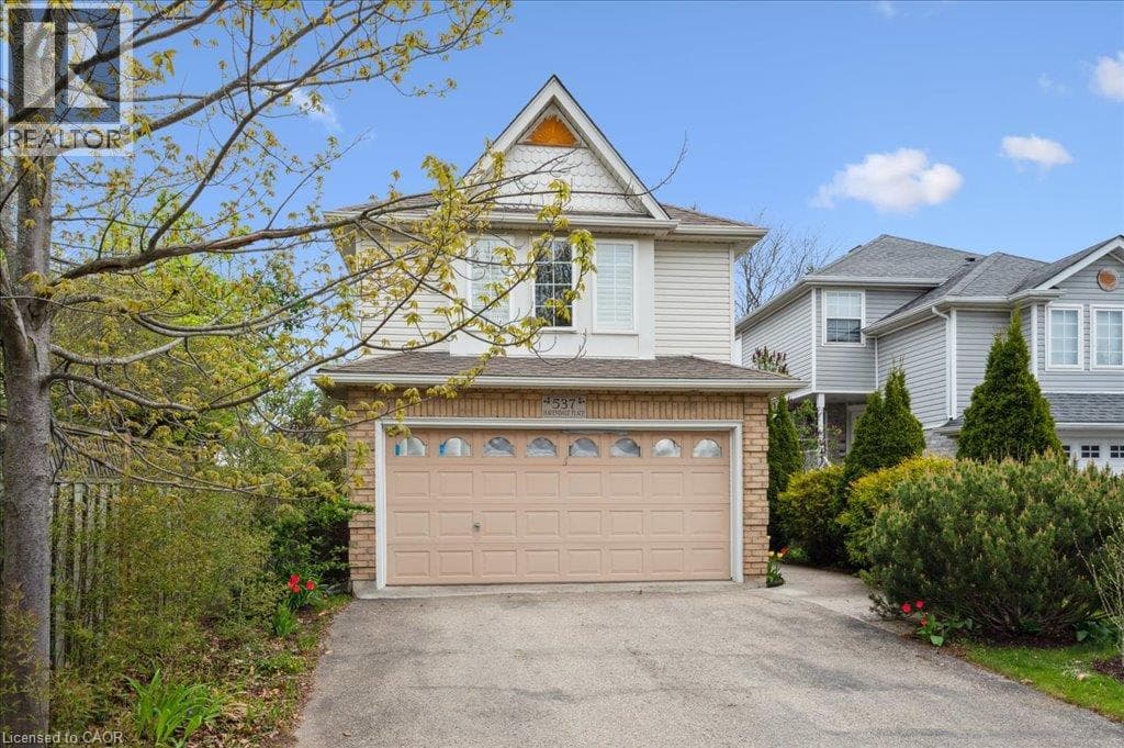 Single Family at 537 HAVENDALE Place, Waterloo, Ontario - Photo 3 - RE/MAX Garden City Realty
