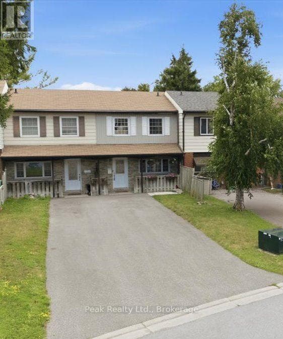 1673 Applewood Crescent