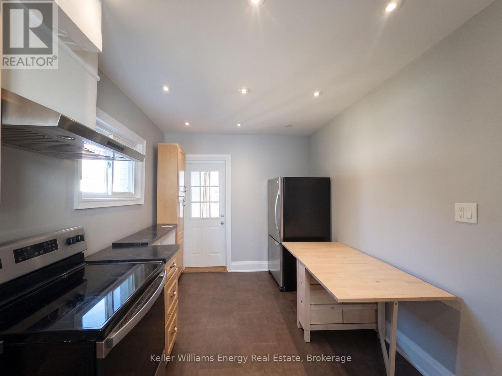 Single Family at 204 Gibb Street, Oshawa (Vanier), Ontario - Photo 5 - RE/MAX Garden City Realty