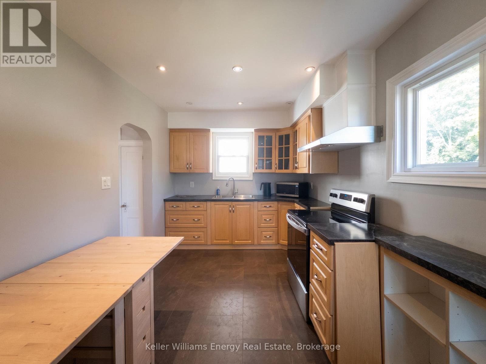 Single Family at 204 Gibb Street, Oshawa (Vanier), Ontario - Photo 6 - RE/MAX Garden City Realty