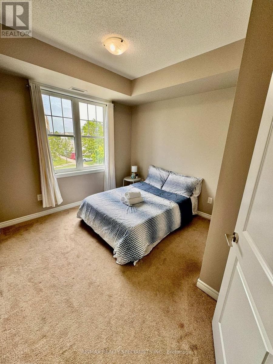Single Family at 202- 2339 Sawgrass Drive, Oakville (RO River Oaks), Ontario - Photo 6 - RE/MAX Garden City Realty
