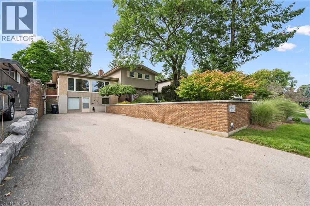 Single Family at 440 MANCHESTER Road, Kitchener, Ontario - Photo 3 - RE/MAX Garden City Realty
