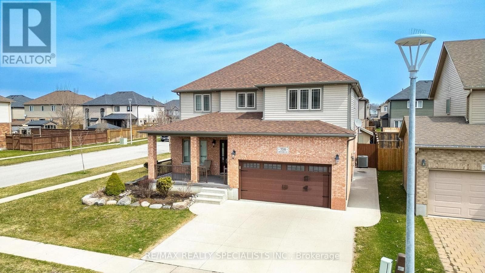 Single Family at 708 Spitfire Street, Woodstock (Woodstock - North), Ontario - Photo 5 - RE/MAX Garden City Realty