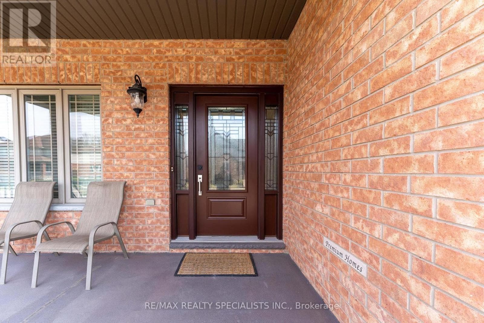 Single Family at 708 Spitfire Street, Woodstock (Woodstock - North), Ontario - Photo 6 - RE/MAX Garden City Realty