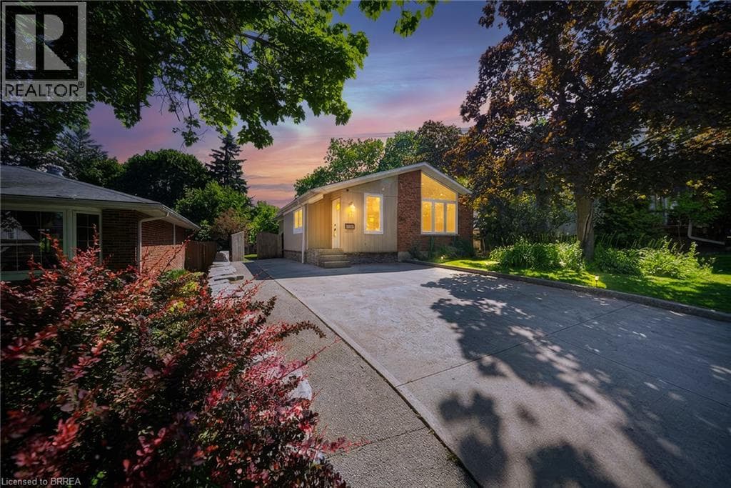 Single Family at 17 FLYNN Avenue, Cambridge, Ontario - Photo 2 - RE/MAX Garden City Realty