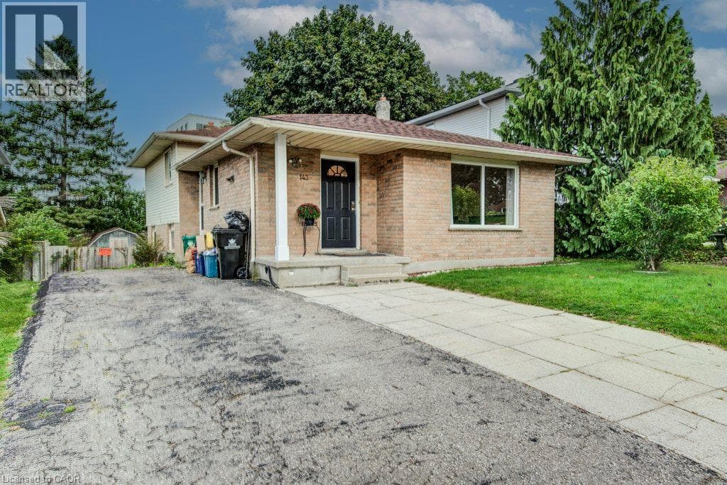 Single Family at 143 SUNRISE Place, Kitchener, Ontario - Photo 2 - RE/MAX Garden City Realty