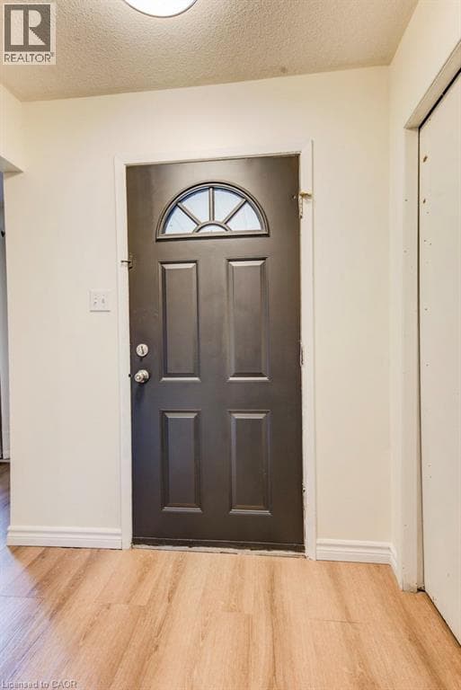 Single Family at 143 SUNRISE Place, Kitchener, Ontario - Photo 5 - RE/MAX Garden City Realty
