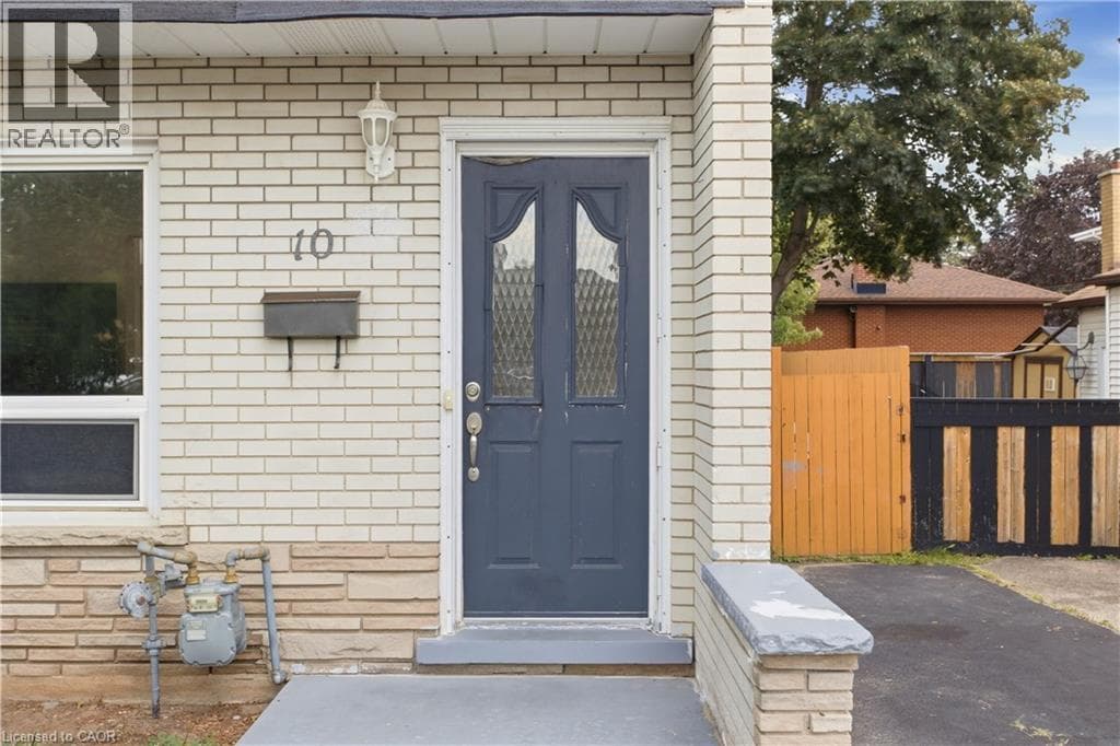 Single Family at 10 JEAN Avenue, Kitchener, Ontario - Photo 3 - RE/MAX Garden City Realty