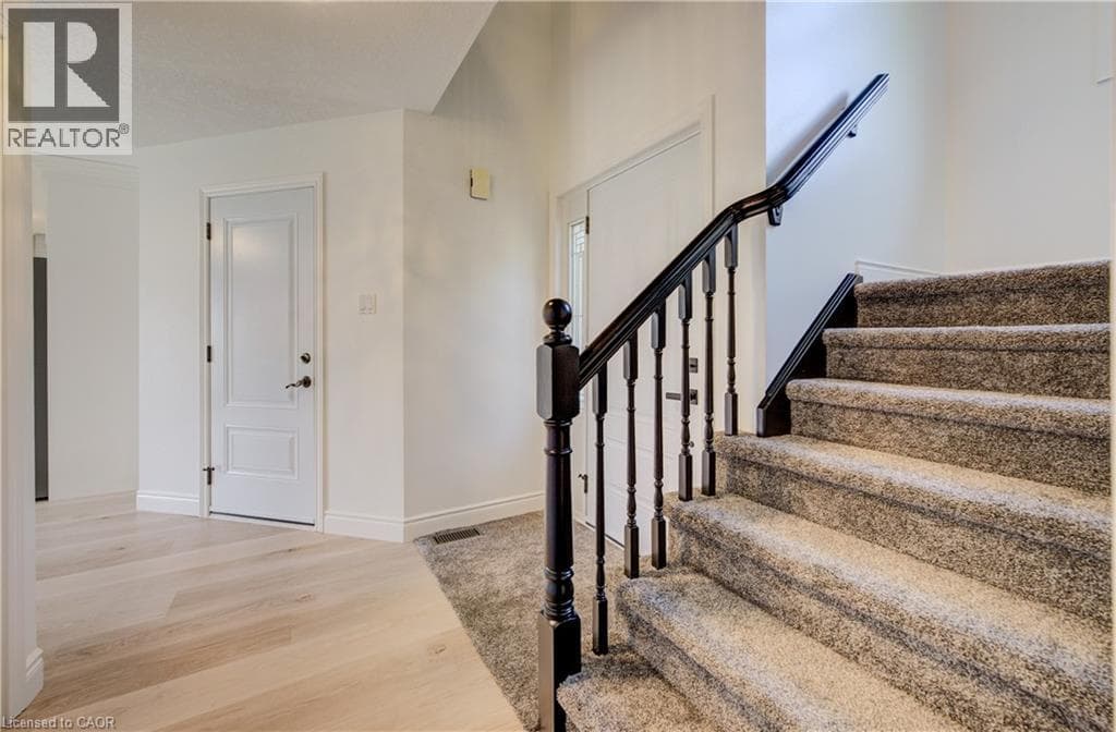 Single Family at 464 NORTHLAKE Drive, Waterloo, Ontario - Photo 6 - RE/MAX Garden City Realty