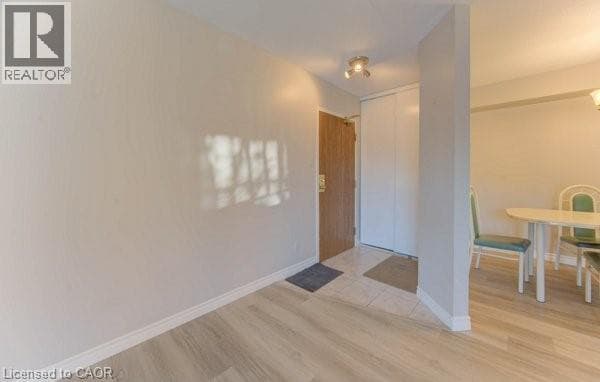 Single Family at 27- 3085 KINGSWAY Drive, Kitchener, Ontario - Photo 5 - RE/MAX Garden City Realty