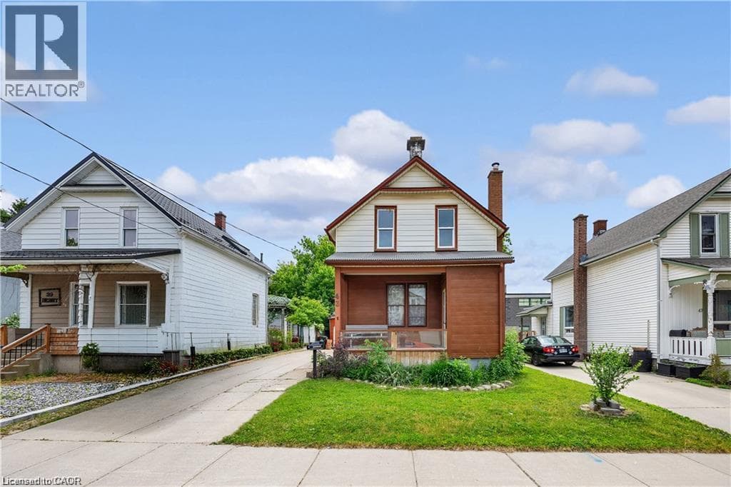 Single Family at 43 HENRY Street, Kitchener, Ontario - Photo 3 - RE/MAX Garden City Realty