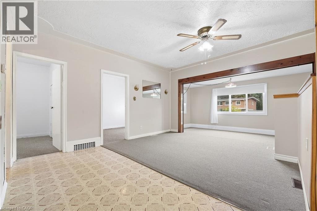 Single Family at 423 LAWRENCE Avenue, Kitchener, Ontario - Photo 3 - RE/MAX Garden City Realty