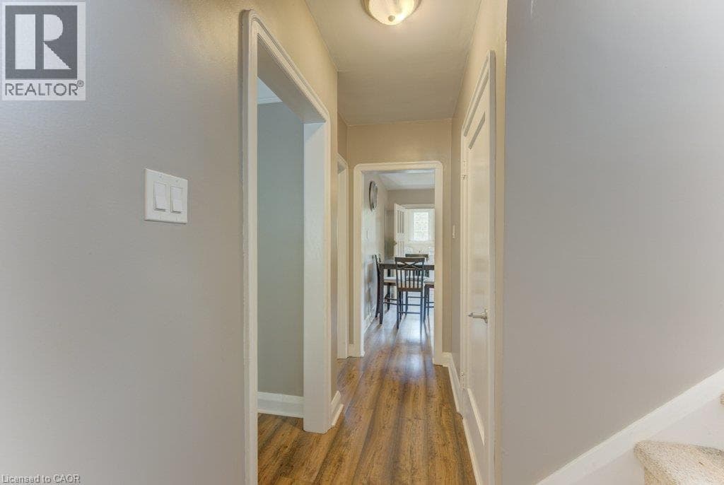 Single Family at 21 WAVERLY Road, Kitchener, Ontario - Photo 8 - RE/MAX Garden City Realty