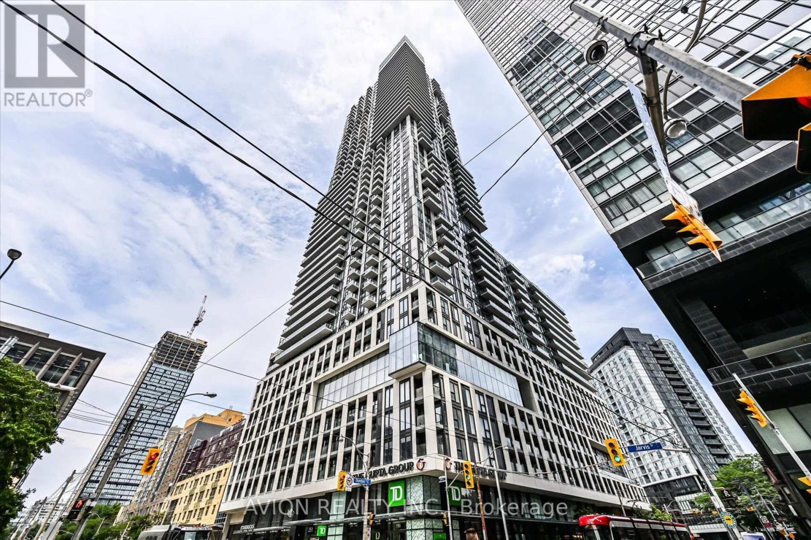 1120- 251 Jarvis Street
