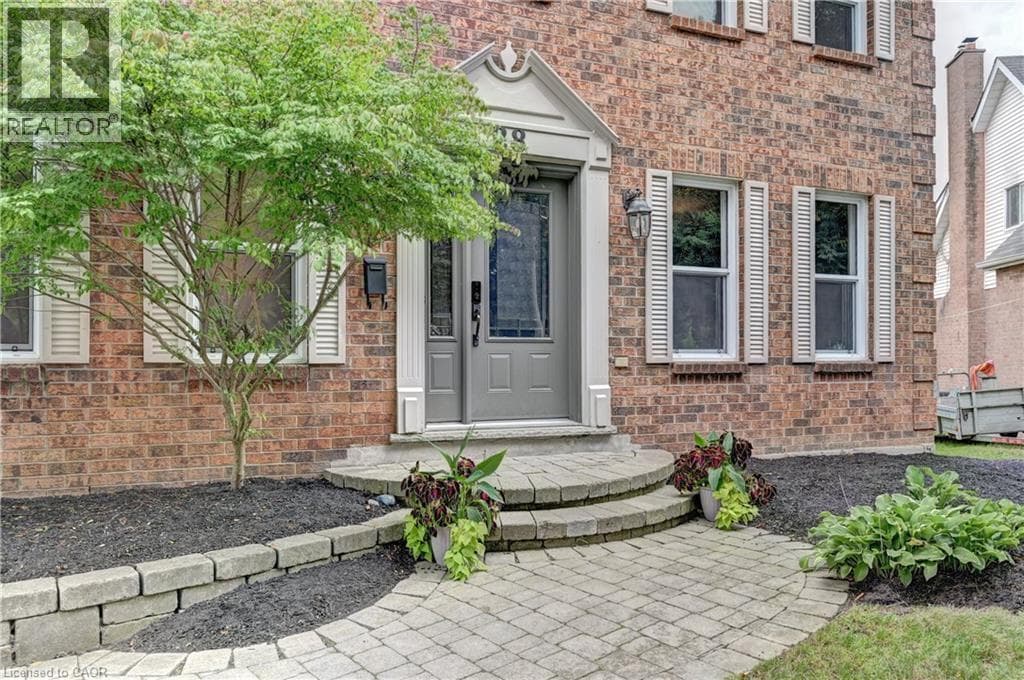 Single Family at 28 NOTCHWOOD Court, Kitchener, Ontario - Photo 3 - RE/MAX Garden City Realty
