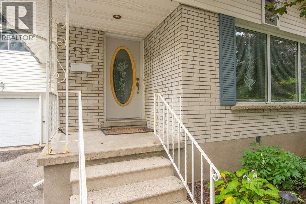Single Family at 132 FOREST HILL Drive, Kitchener, Ontario - Photo 5 - RE/MAX Garden City Realty