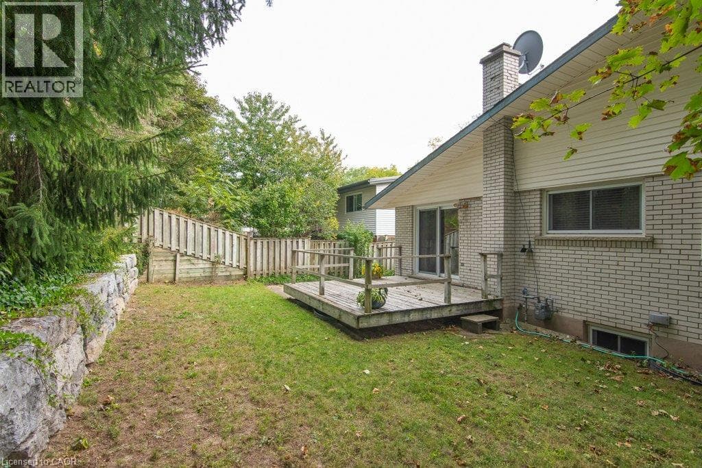 Single Family at 132 FOREST HILL Drive, Kitchener, Ontario - Photo 9 - RE/MAX Garden City Realty