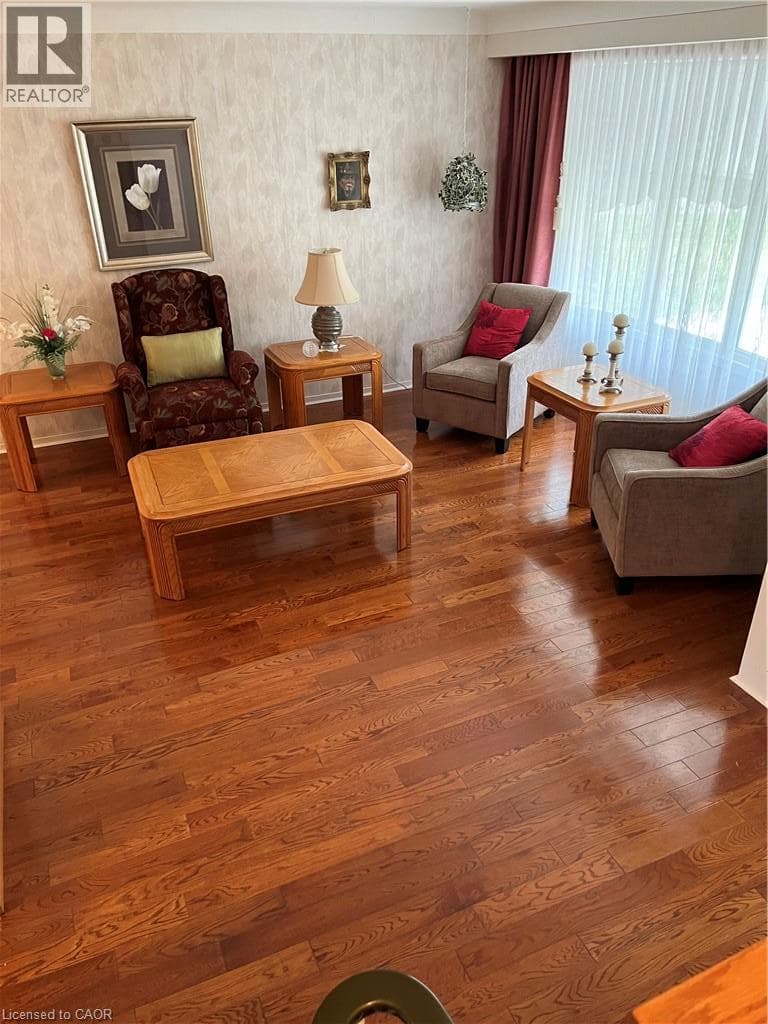 Single Family at 205 RYKERT Street, St. Catharines, Ontario - Photo 6 - RE/MAX Garden City Realty