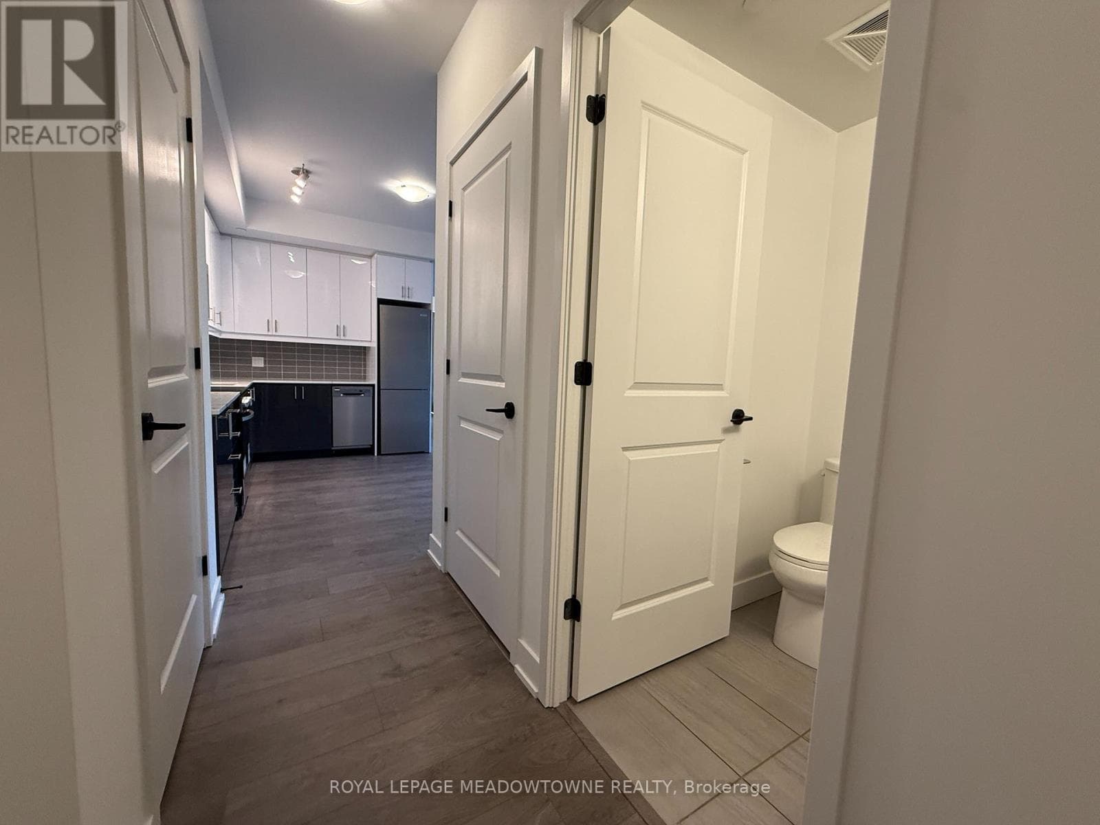 Single Family at 613- 2333 Khalsa Gate, Oakville (WM Westmount), Ontario - Photo 5 - RE/MAX Garden City Realty