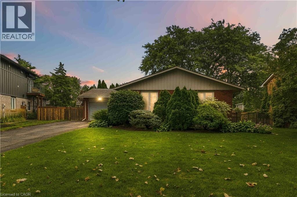 38 DRIFTWOOD Court