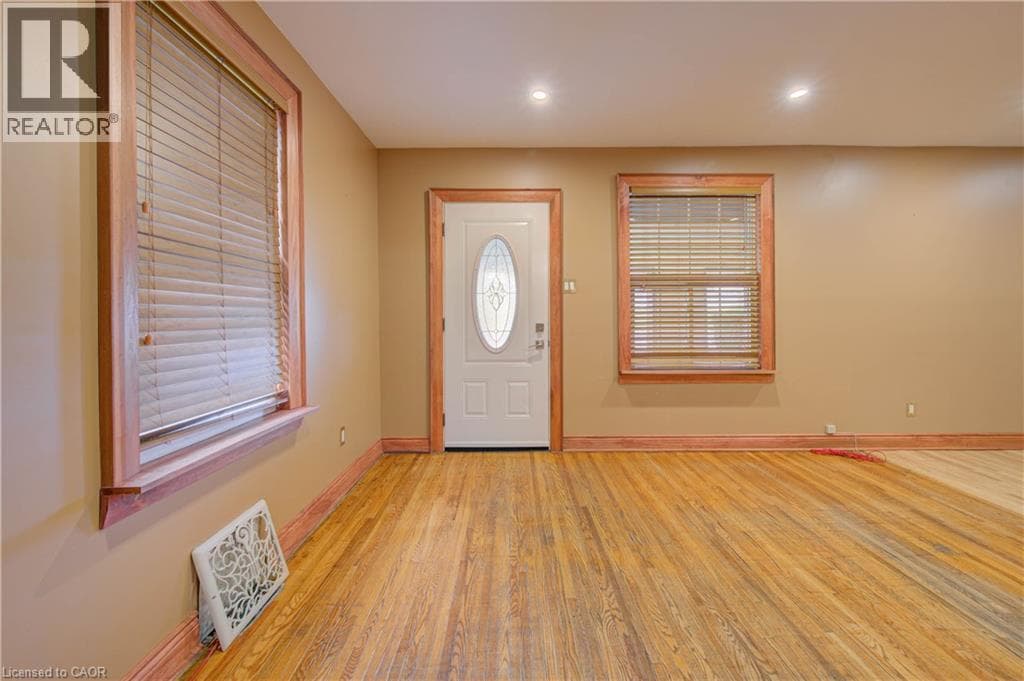 Single Family at 500 DUNDAS Street, Cambridge, Ontario - Photo 7 - RE/MAX Garden City Realty