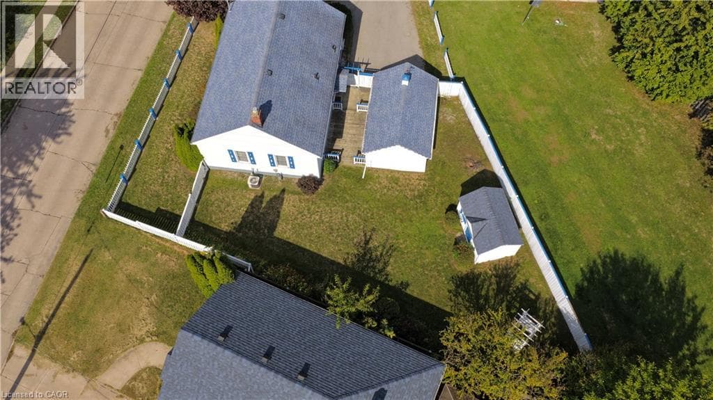 Single Family at 272 CARLTON Street, St. Catharines, Ontario - Photo 2 - RE/MAX Garden City Realty