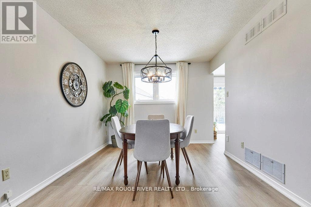 Single Family at 34 Cedar Court, Kawartha Lakes (Lindsay), Ontario - Photo 8 - RE/MAX Garden City Realty