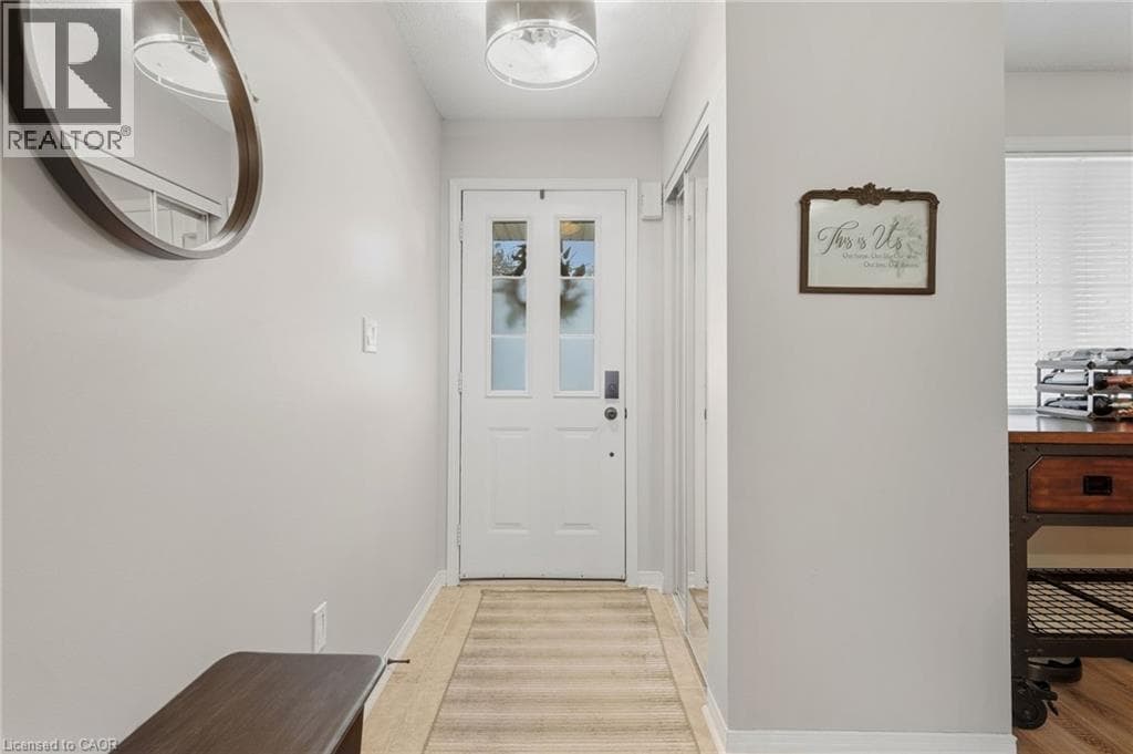 Single Family at 14 KENYON Crescent, Grimsby, Ontario - Photo 5 - RE/MAX Garden City Realty